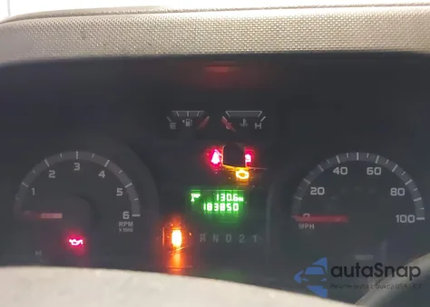 2014 Ford E-150 Commercial z USA, uszkodzony, nr VIN 1FTNE1EW0EDB05700